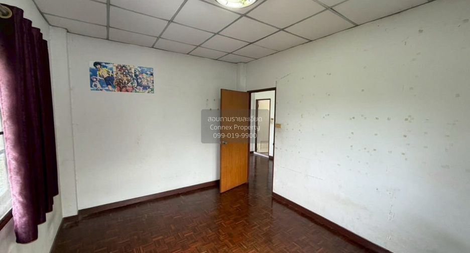 For sale 4 bedrooms house in Bang Khun Thian, Bangkok
