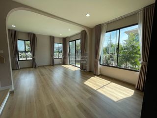 出售 3 卧室 独立屋 在 Bang Phli, Samut Prakan