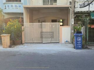 For sale 2 bedrooms townhouse in Sai Noi, Nonthaburi