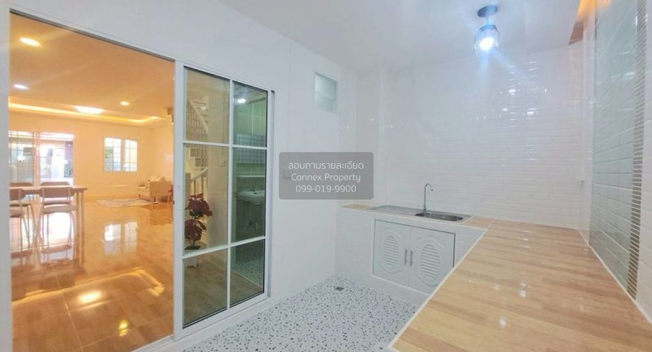 Reihenhaus zum Kauf mit 2 Zimmer in Sai Noi, Nonthaburi
