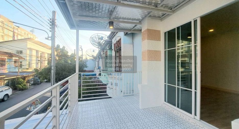 Reihenhaus zum Kauf mit 2 Zimmer in Sai Noi, Nonthaburi