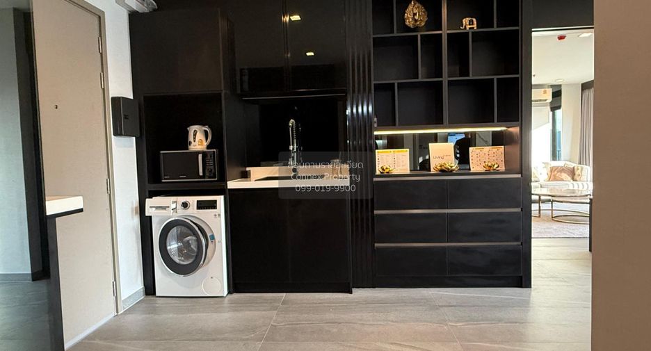 For sale 2 bedrooms condo in Huai Khwang, Bangkok