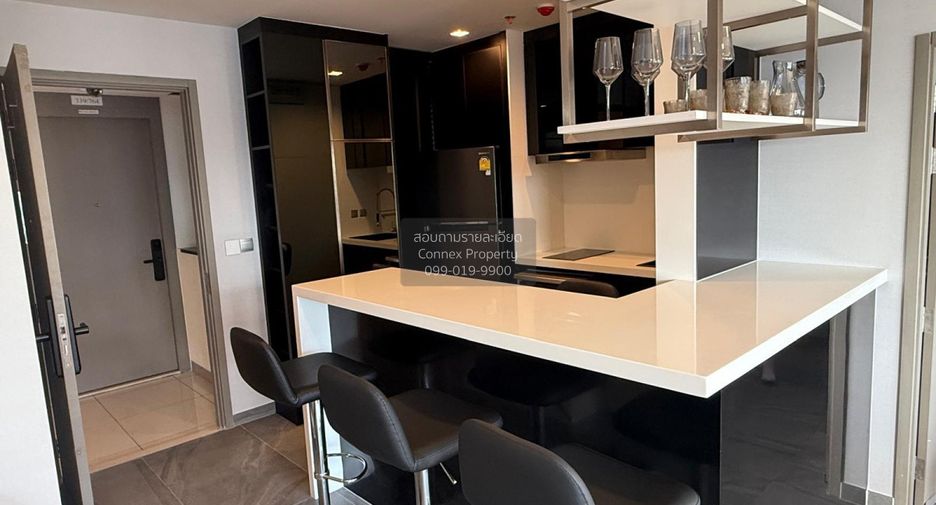 For sale 2 bedrooms condo in Huai Khwang, Bangkok