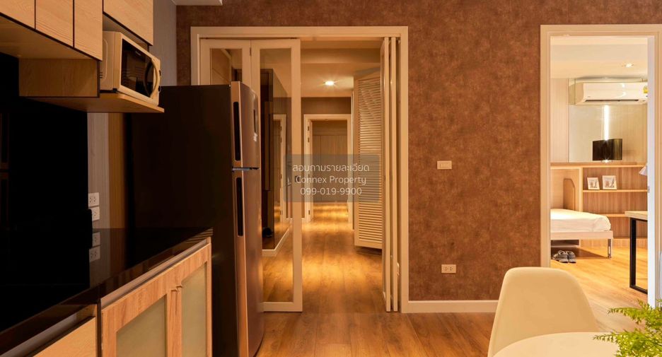 For sale 3 bedrooms condo in Khlong Toei, Bangkok