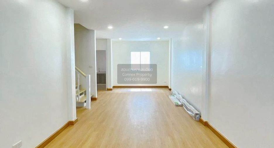 À vendre 4 chambres maison de ville à Bang Bua Thong, Nonthaburi