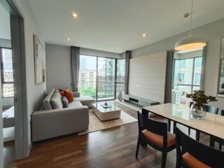 Condo en venta de 2 habitaciones en Phra Khanong, Bangkok