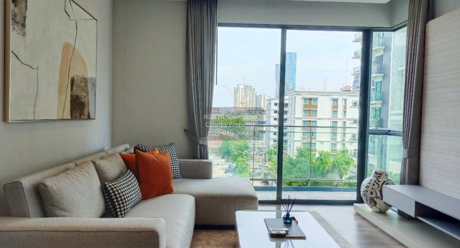 For sale 2 bedrooms condo in Phra Khanong, Bangkok