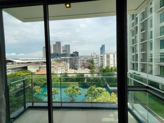 Condo en venta de 2 habitaciones en Phra Khanong, Bangkok