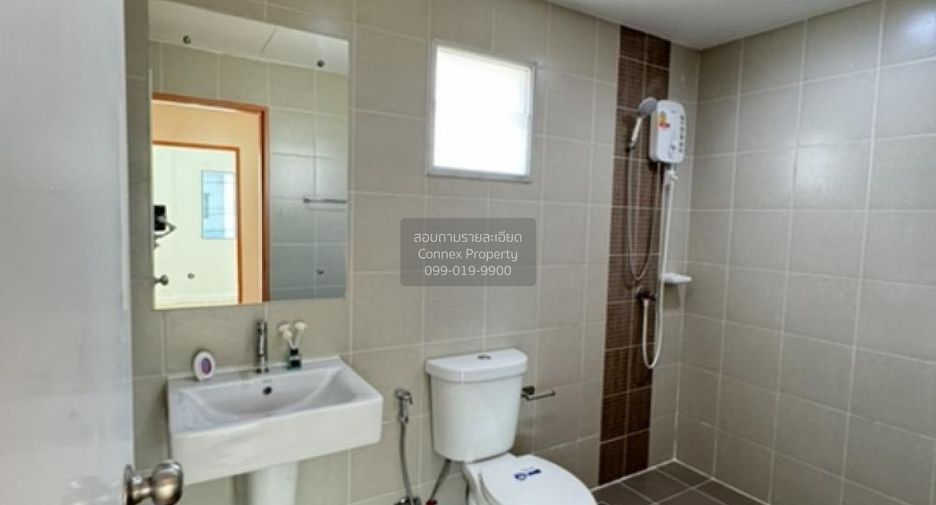 For sale 3 ベッドルーム townhouse in Bang Khun Thian, Bangkok