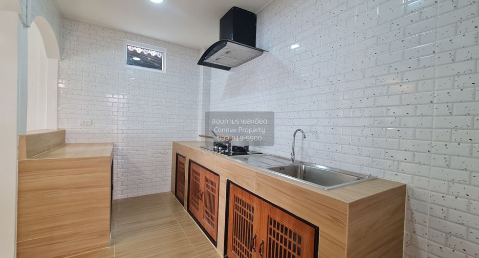 For sale 3 bedrooms townhouse in Khlong Sam Wa, Bangkok