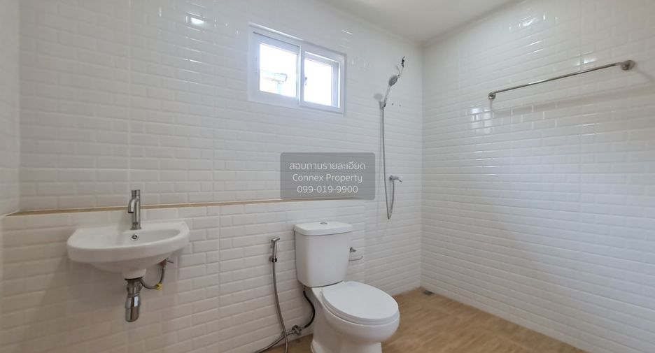 For sale 3 bedrooms townhouse in Khlong Sam Wa, Bangkok