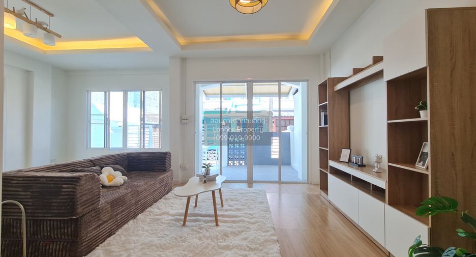 For sale 3 bedrooms townhouse in Khlong Sam Wa, Bangkok