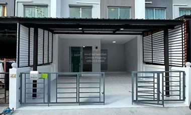 出租 3 卧室 联排别墅 在 Bang Khun Thian, 曼谷