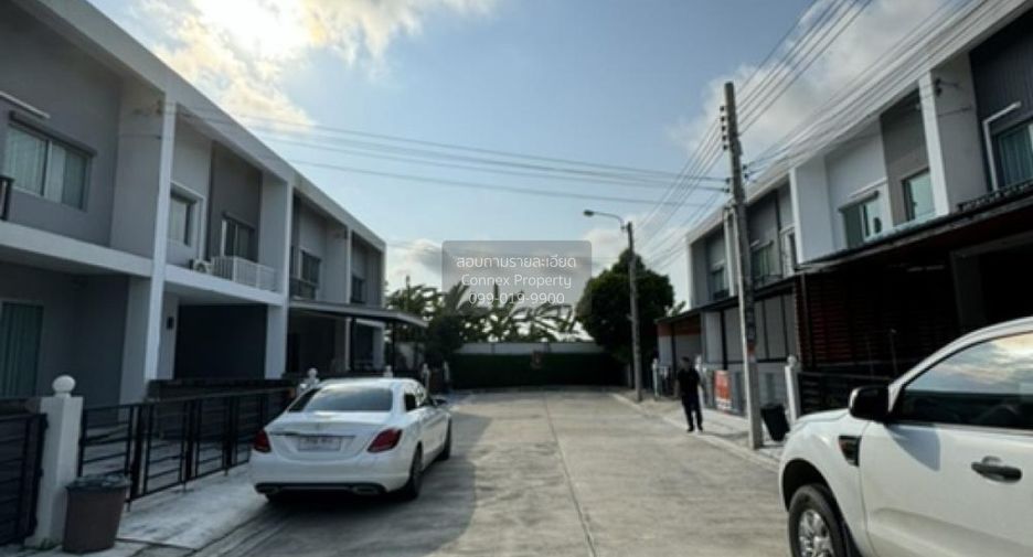 出租 3 卧室 联排别墅 在 Bang Khun Thian, 曼谷