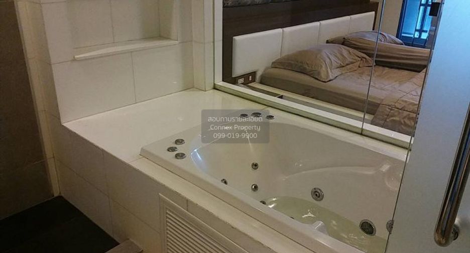 For rent 1 bed condo in Khlong Toei, Bangkok