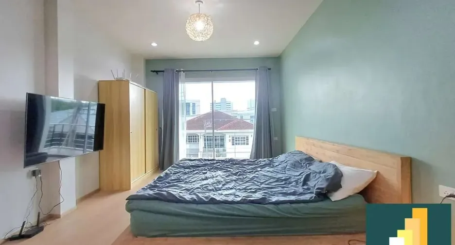 For rent and for sale 6 bedrooms house in Jomtien, Pattaya
