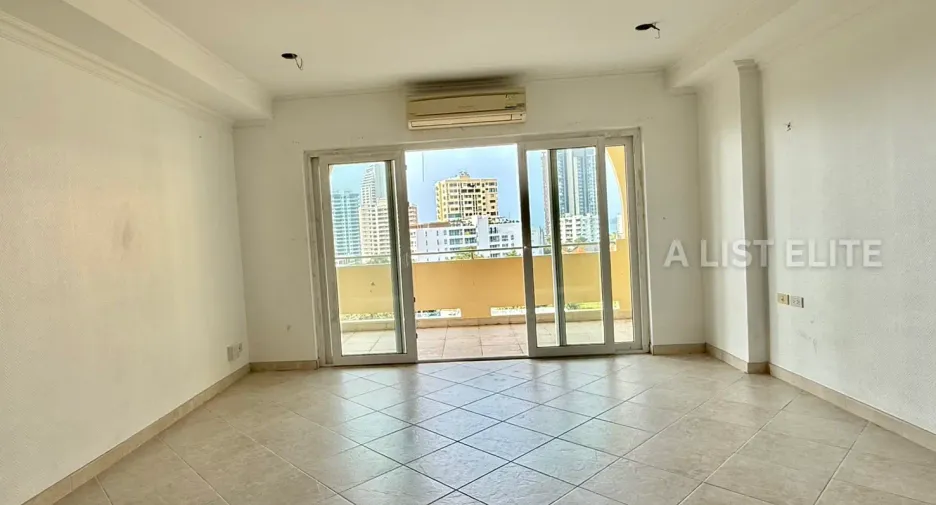 For sale 1 bed condo in Pratumnak, Pattaya