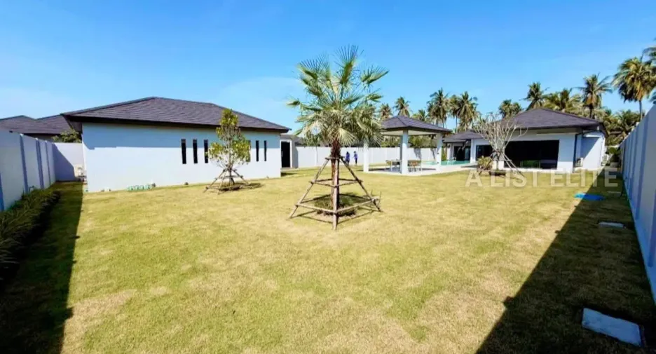 For rent 4 bedrooms house in Bang Lamung, Chonburi