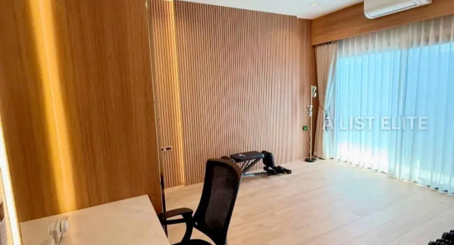 For rent 4 bedrooms house in Bang Lamung, Chonburi