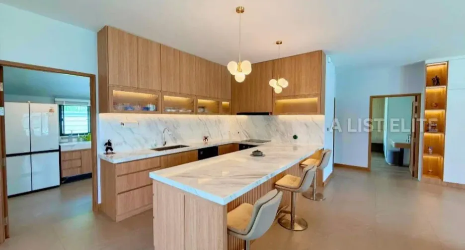 For rent 4 bedrooms house in Bang Lamung, Chonburi