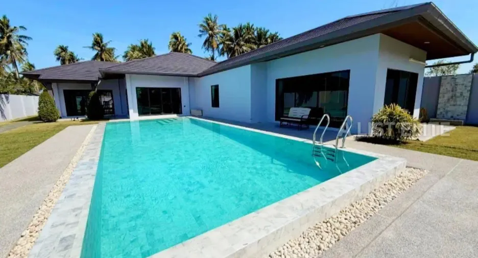 For rent 4 bedrooms house in Bang Lamung, Chonburi