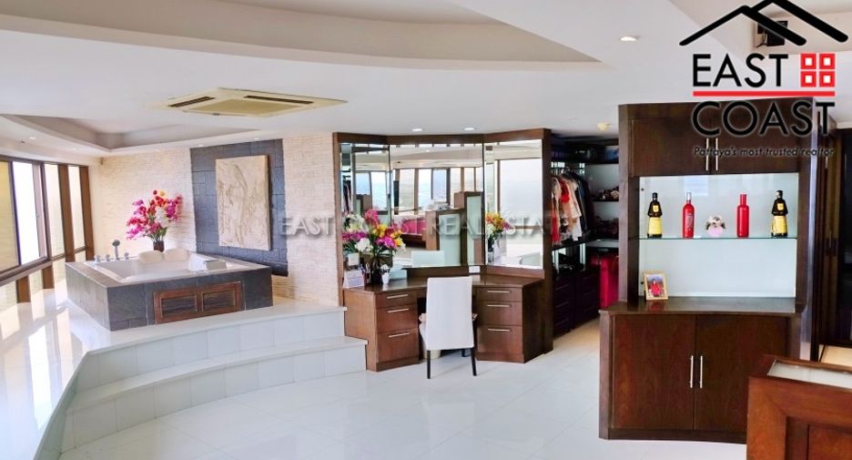 For sale 2 bedrooms condo in Jomtien, Pattaya