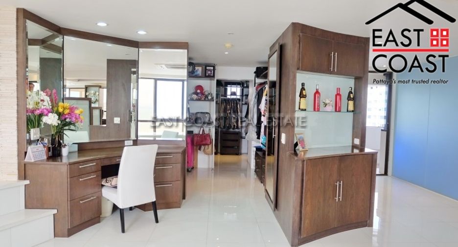 For sale 2 bedrooms condo in Jomtien, Pattaya