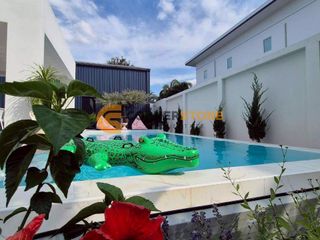 For rent and for sale 4 bedrooms house in Bang Lamung, Chonburi