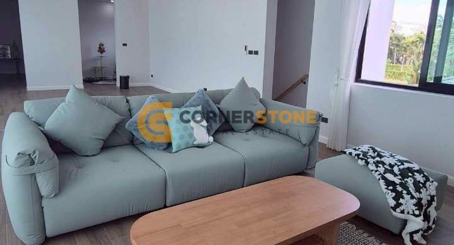 For rent and for sale 4 bedrooms house in Bang Lamung, Chonburi