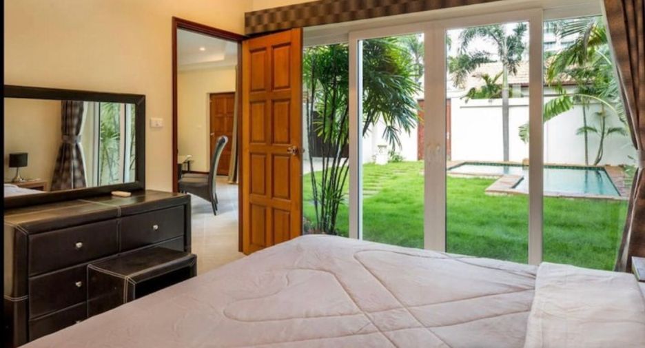 For sale 2 bedrooms house in Pratumnak, Pattaya