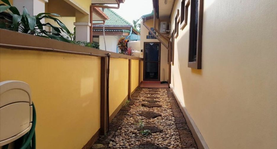 À vendre 2 chambres maison à East Pattaya, Pattaya