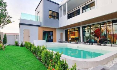 À louer 5 chambres villa à Huay Yai, Pattaya
