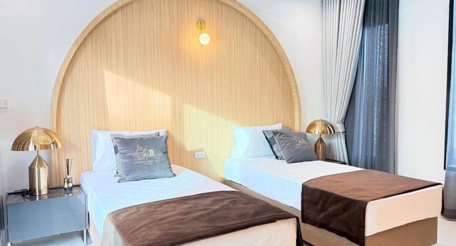 À louer 5 chambres villa à Huay Yai, Pattaya