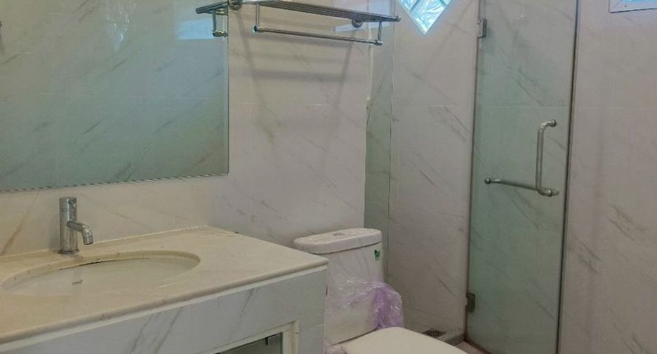 À vendre 4 chambres villa à Sattahip, Chonburi