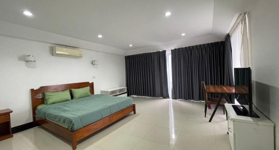 For rent 4 bedrooms house in Bang Lamung, Chonburi