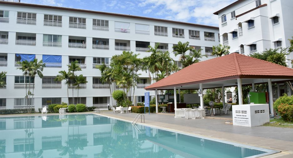 For rent 2 bedrooms condo in Bang Lamung, Chonburi