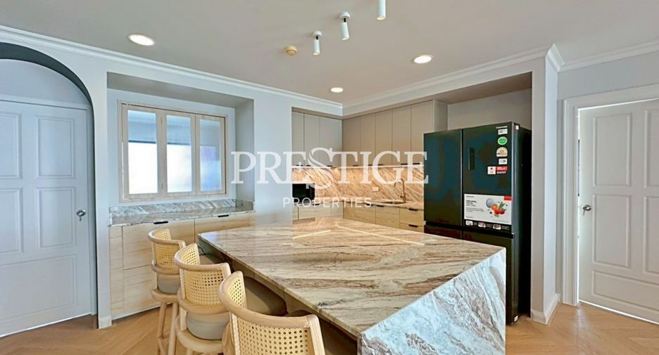 For rent 3 bedrooms condo in Sattahip, Chonburi