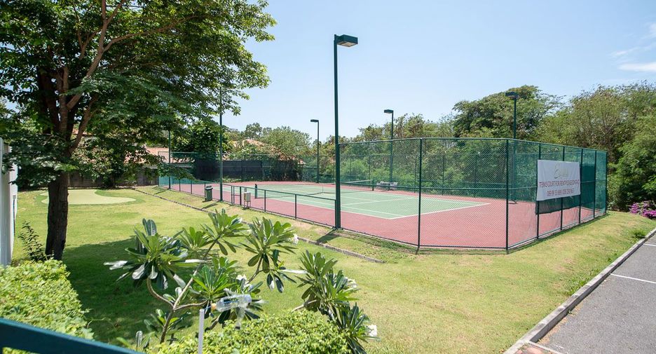 For rent 2 bedrooms condo in Bang Lamung, Chonburi