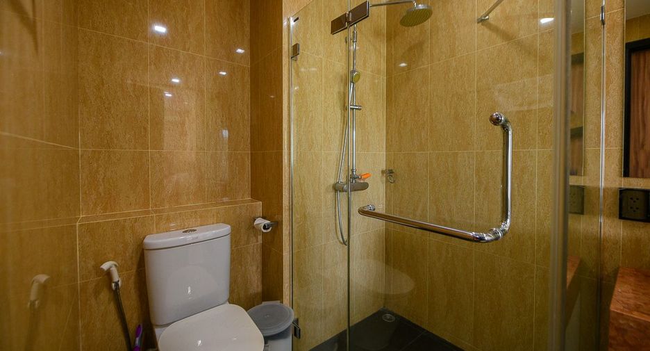 For rent 2 bedrooms condo in Bang Lamung, Chonburi