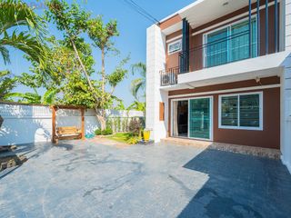 Haus zum Kauf mit 2 Zimmer in Bang Lamung, Chonburi