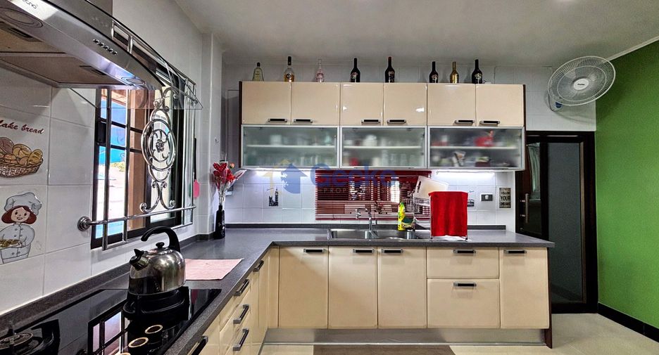 For sale 3 bedrooms house in Bang Lamung, Chonburi