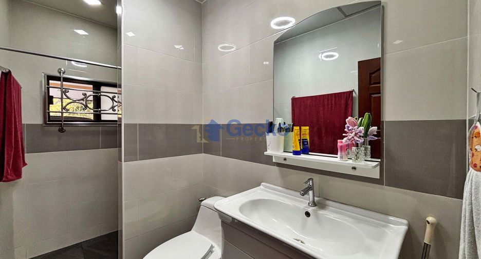 For sale 3 bedrooms house in Bang Lamung, Chonburi
