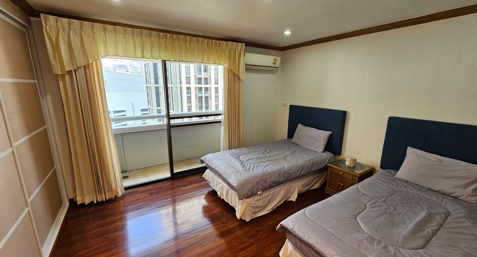 For rent 2 bedrooms condo in Khlong Toei, Bangkok