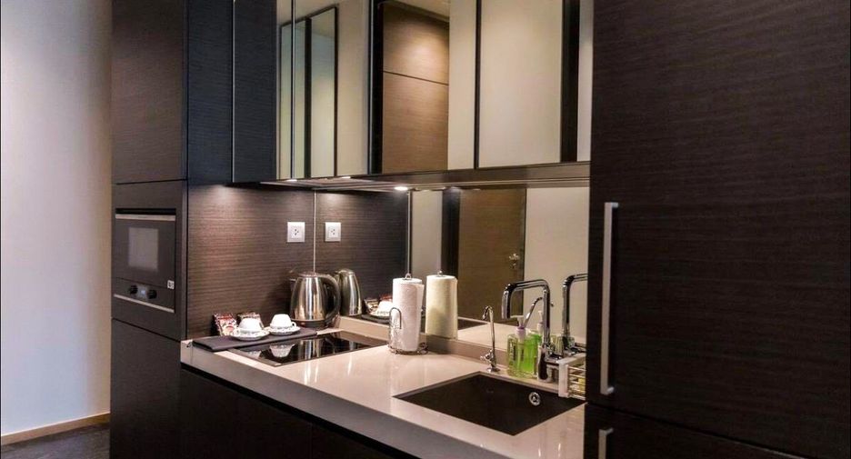 For rent 1 bed condo in Pathum Wan, Bangkok
