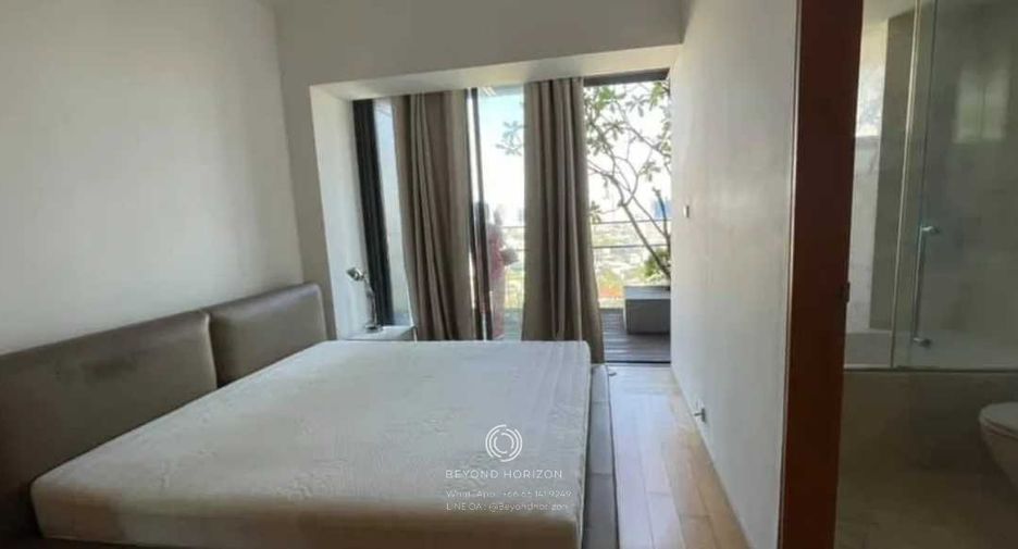 For rent 2 bedrooms condo in Sathon, Bangkok