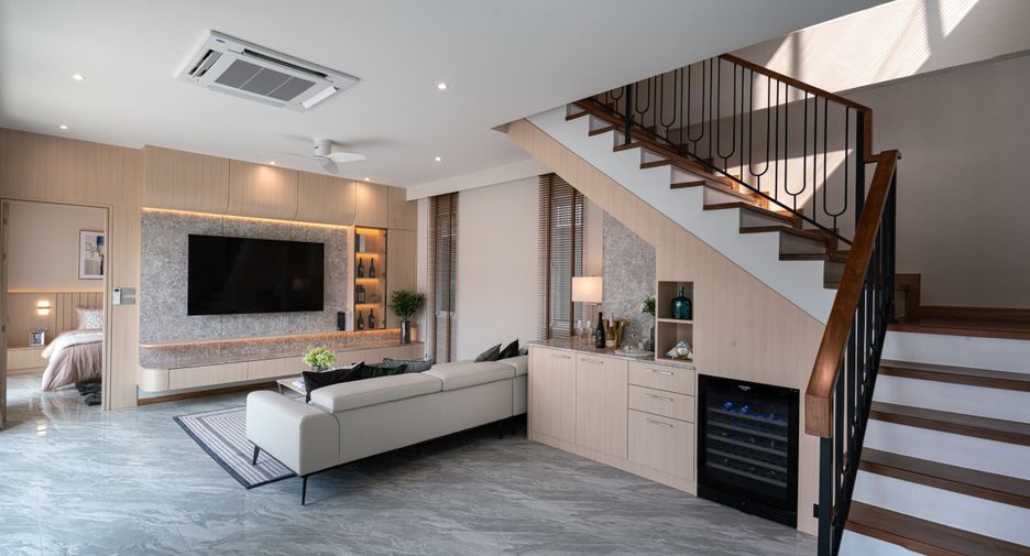 Haus zum Kauf mit 7 Zimmer in Bang Lamung, Chonburi