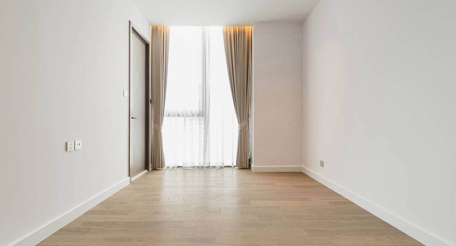 À louer 3 chambres condo à Sathon, Bangkok