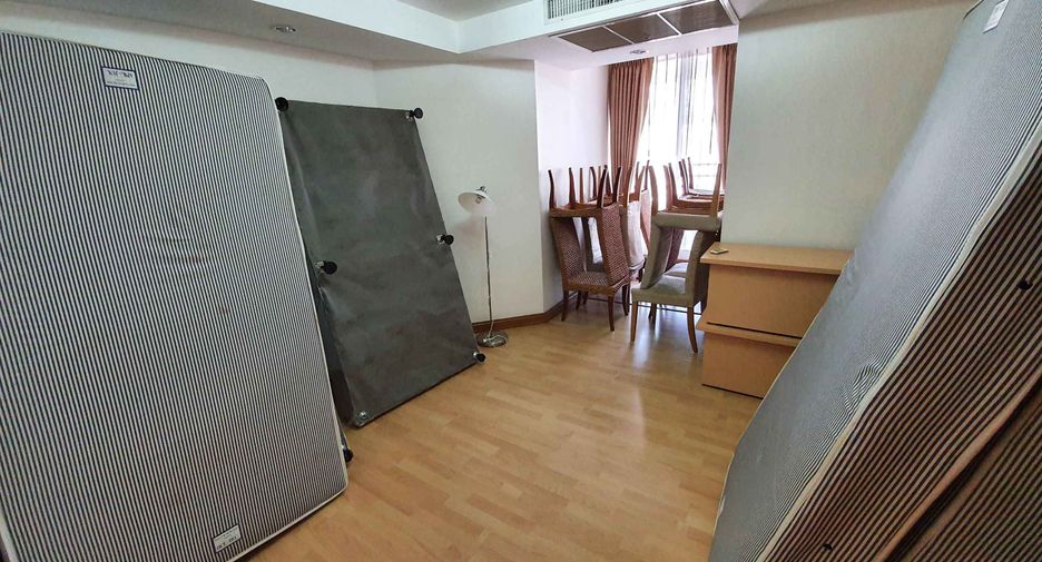 For rent 3 ベッドルーム condo in Watthana, Bangkok