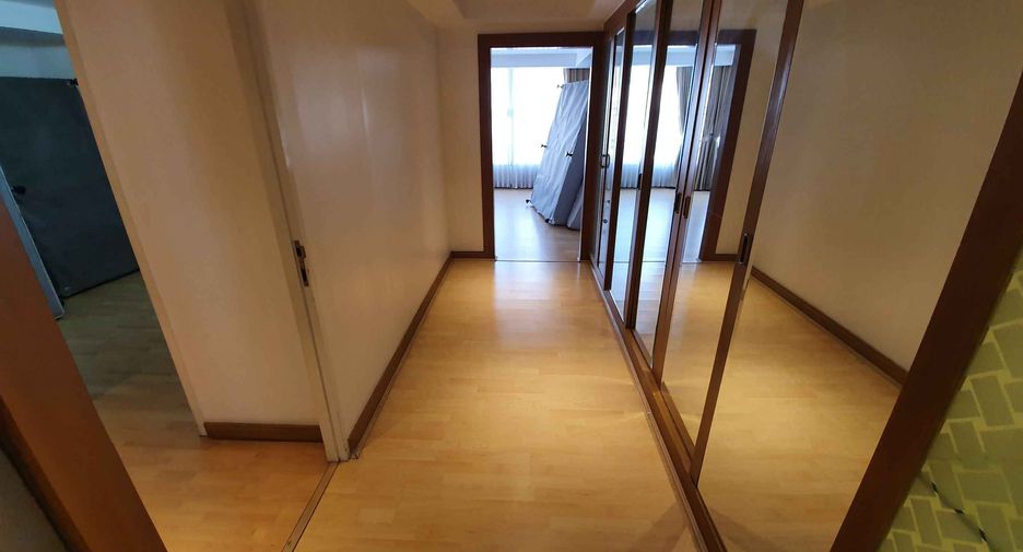For rent 3 ベッドルーム condo in Watthana, Bangkok