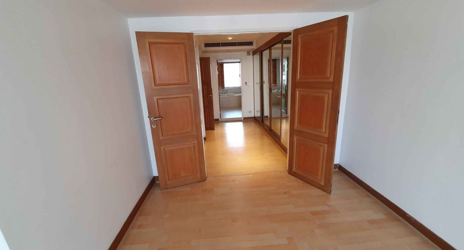 For rent 3 ベッドルーム condo in Watthana, Bangkok